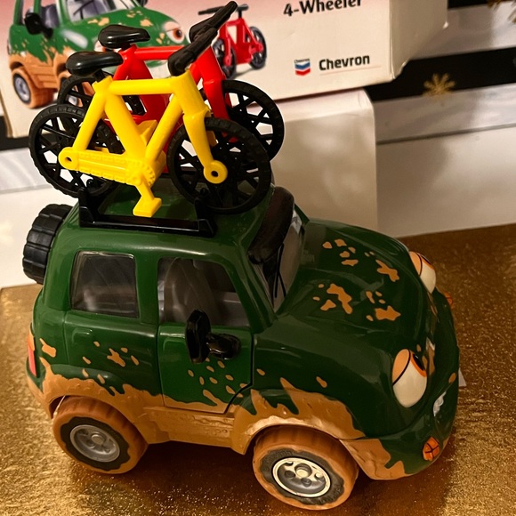 Chevron Car - Picture 6 of 7